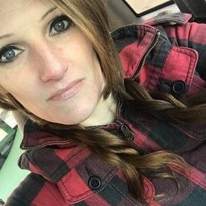 Meet your Posher, Destini